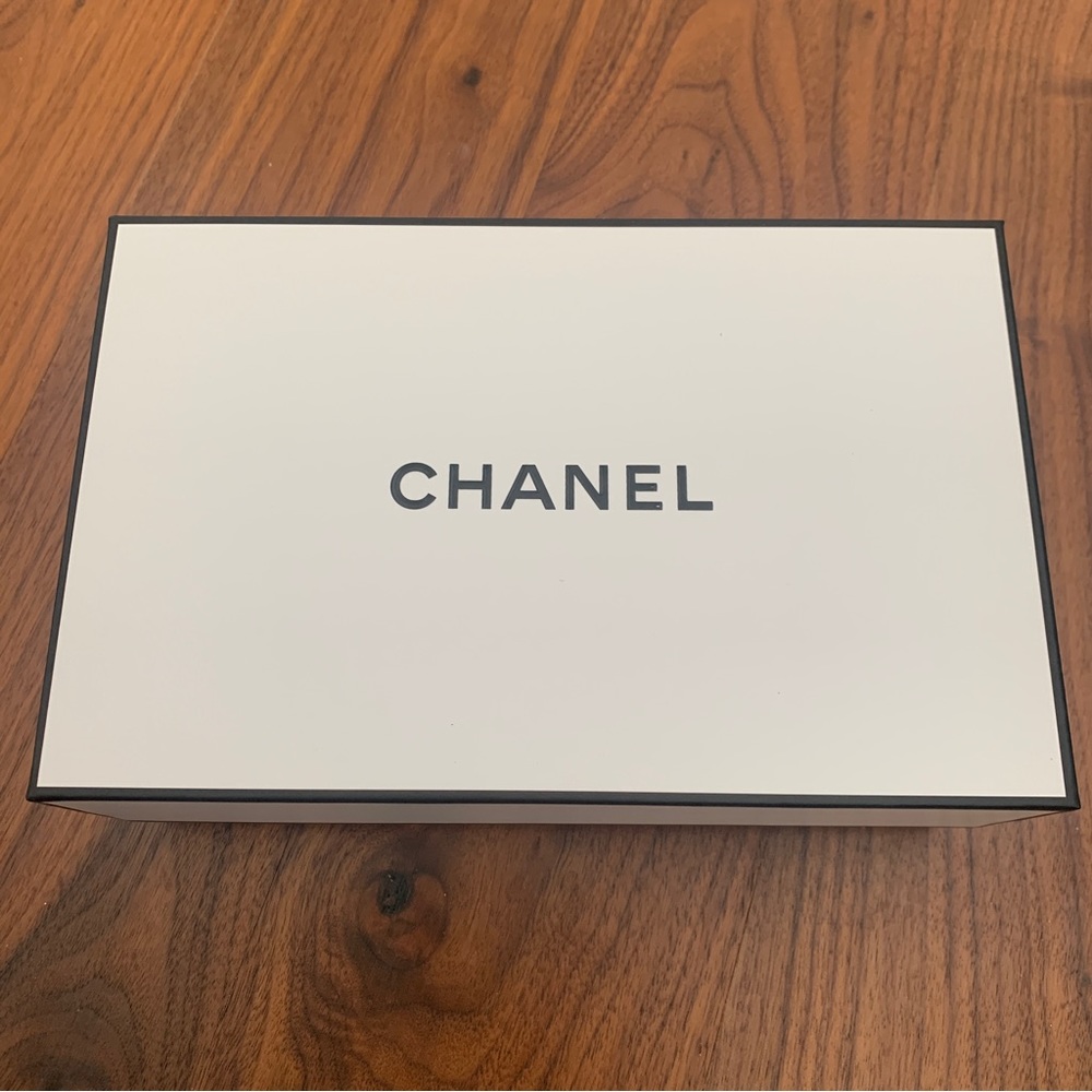 New Chanel rectangle gift box